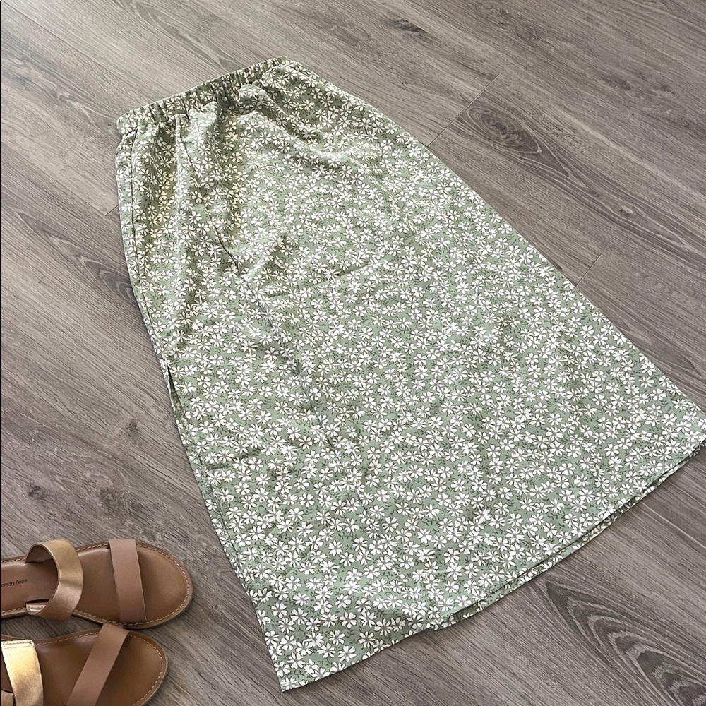 SHEIN Green Floral Midi Skirt